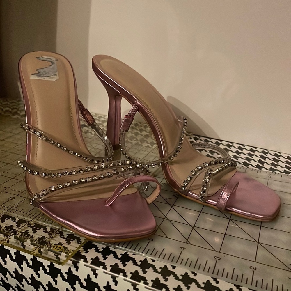 Carvela rinestone metallic pinky/purple size 41